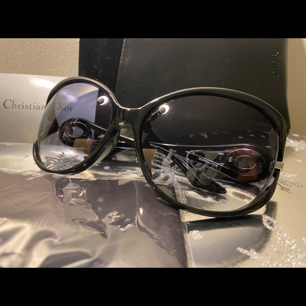 NWT Christian Dior Sunglasses 🖤 - Picture 9 of 9